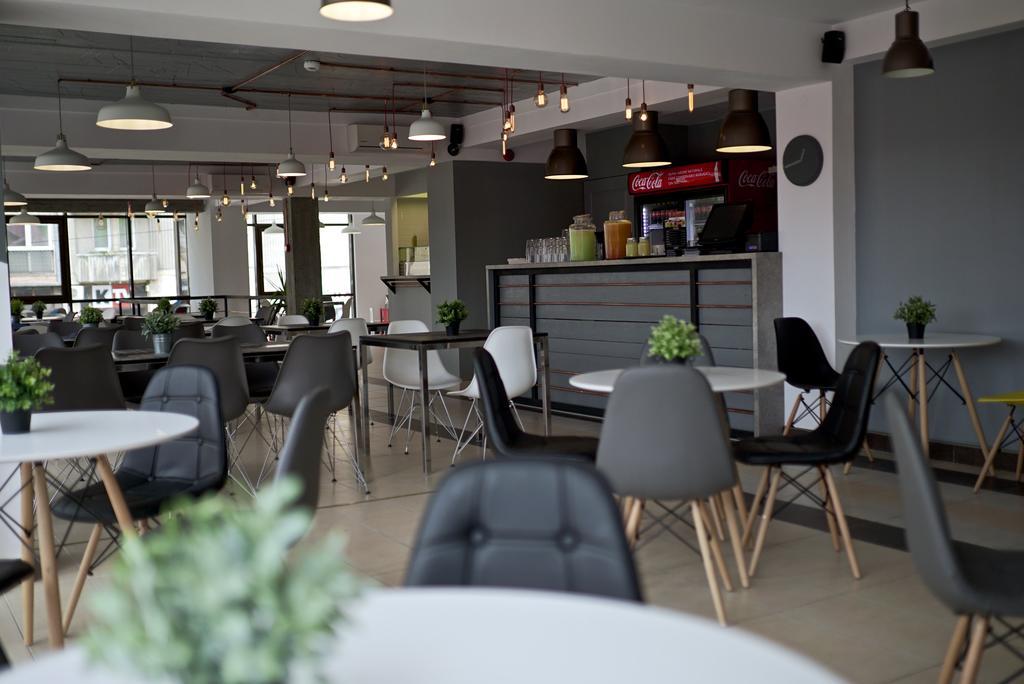 Hotel Oxigen Petroşani Екстериор снимка